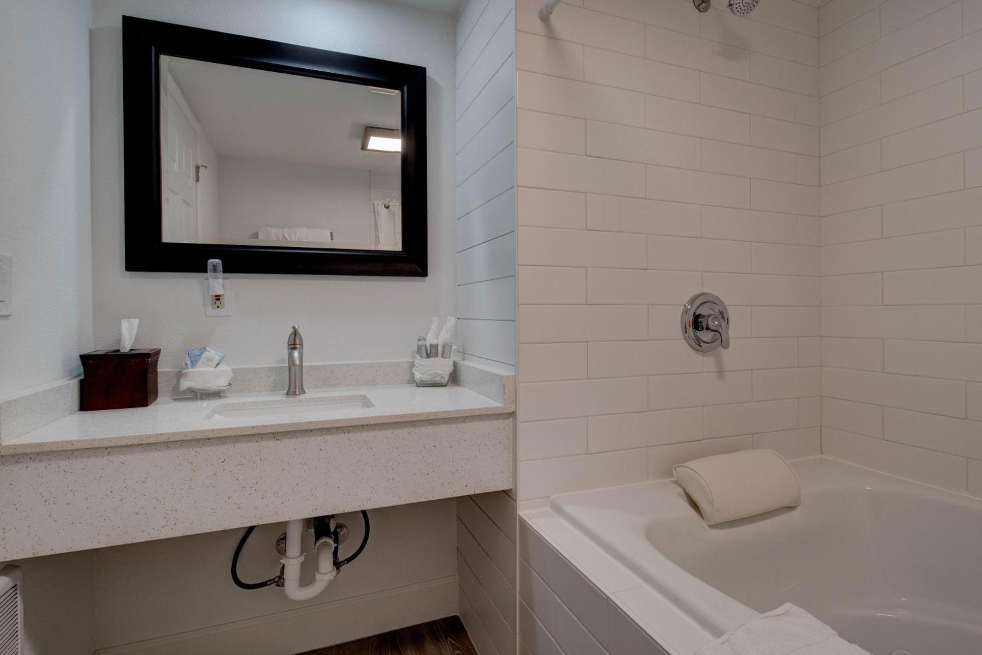 Inn Of The Four Winds Seaside Oceanfront 部屋 写真